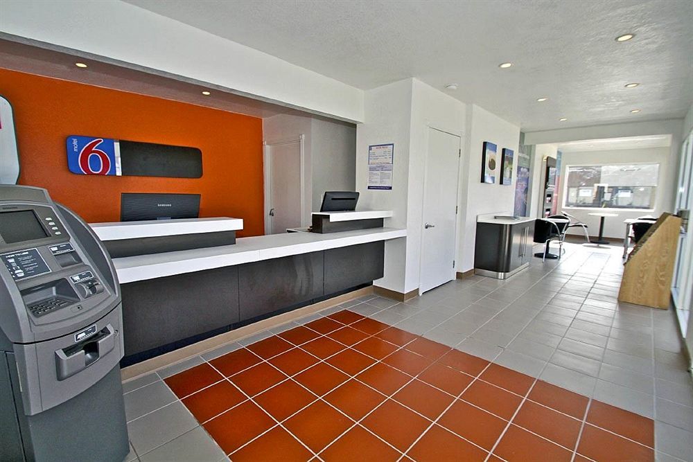 Motel 6-Long Beach, Ca - International City Eksteriør bilde