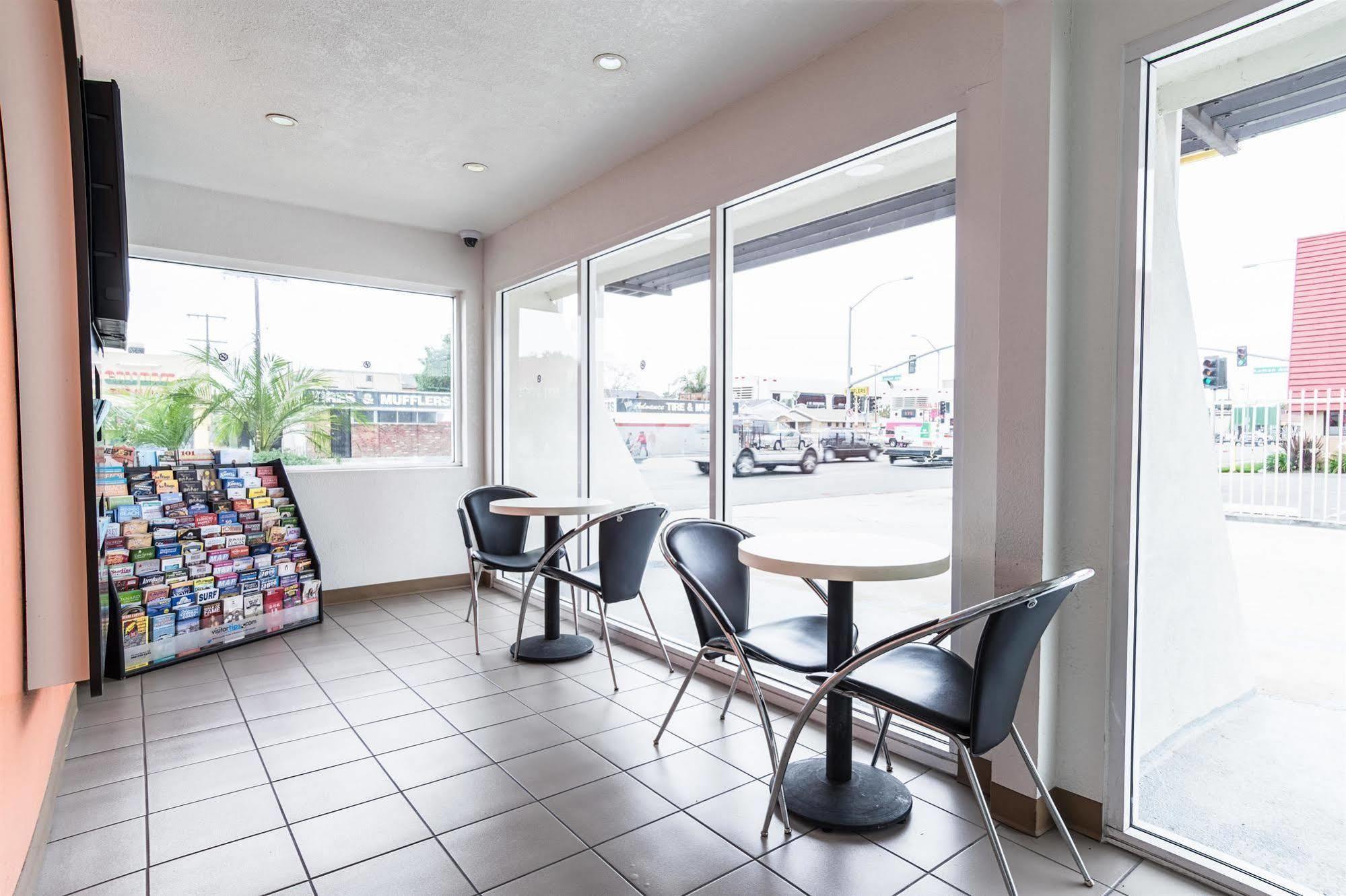 Motel 6-Long Beach, Ca - International City Eksteriør bilde