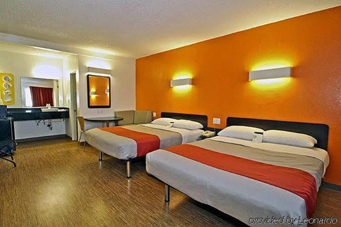 Motel 6-Long Beach, Ca - International City Eksteriør bilde